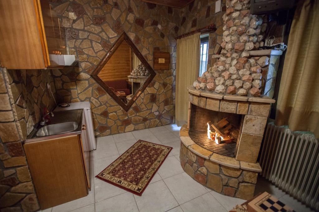 Faraggi Guesthouse Калаврита Номер фото